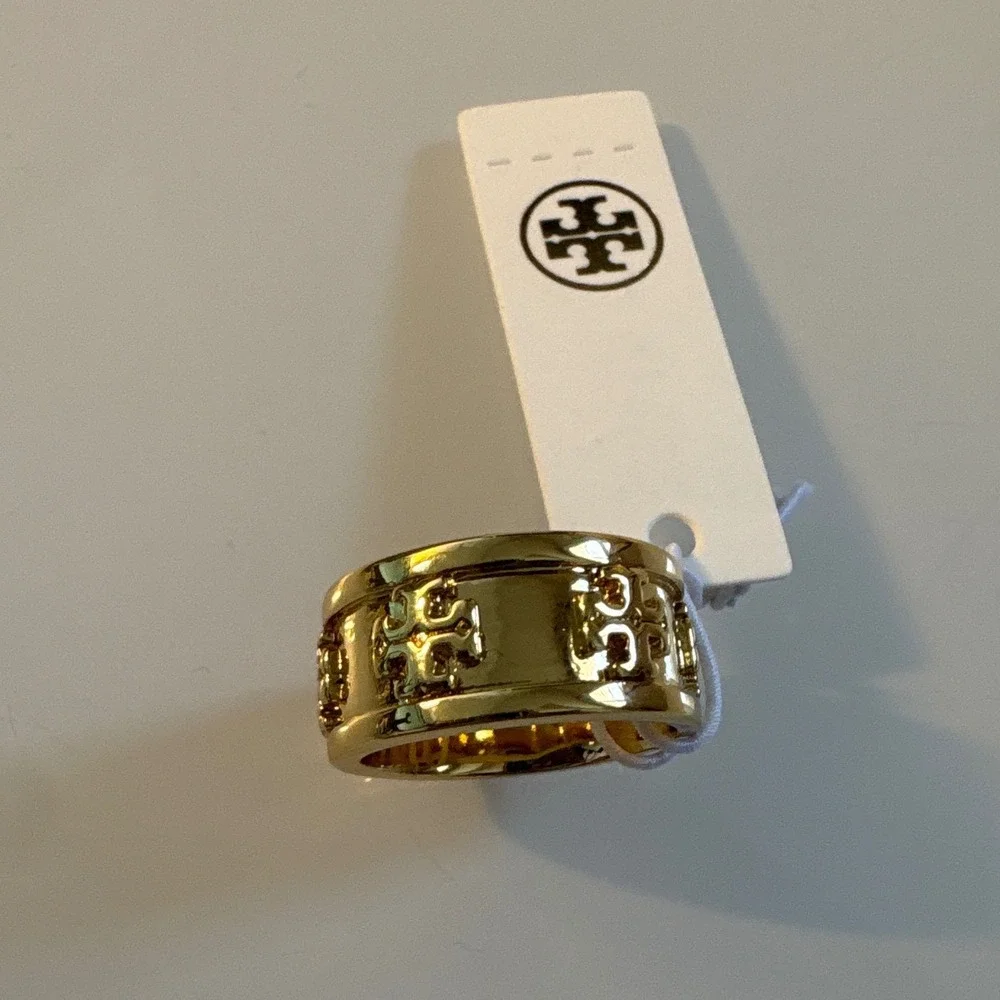 Tory Burch Miller Stud Ring Gold Tone Wide Band Logo Size 7 New
